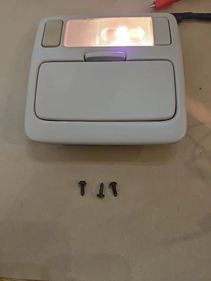 01-07 Toyota Highlander Overhead Consule Dome Light Tan Beige With Sunroof OEM - Image 1 of 4