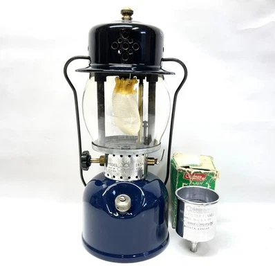 Старинный латунный фонарь Coleman 243A с одной мантией 0–12 декабрь 40 г. в очень хорошем состоянии - Изображение 1 из 4