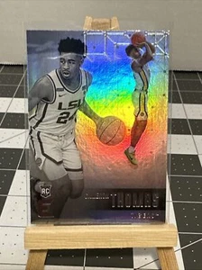 Cameron Thomas LSU Elite Rookie Card 2021 Panini #115 - Foto 1 di 1