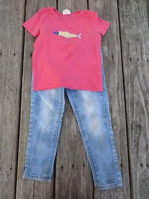 Mini Boden Zana di ~ Girls Fish Shirt and Sparkle Jeans ~ Size 5 - Image 1 of 4