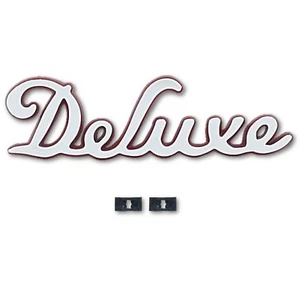 Ford Deluxe 1940 nuevo cromado capucha fundida a presión guión emblema lateral con clips de montaje - Imagen 1 de 3