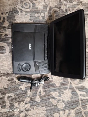 📀 RCA портативный DVD-плеер 9 «DRC98091S проверено работает! Только автомобильное зарядное устройство   - Изображение 1 из 3