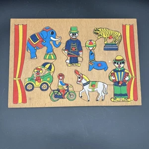 VINTAGE Wood PUZZLE Carnival CIRCUS ANIMALS CLOWNS RING MASTER Elephant - Picture 1 of 3