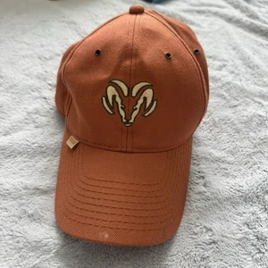 Gorra de béisbol ajustable Dodge Ram naranja quemado con logotipo bordado OSFA - Imagen 1 de 10