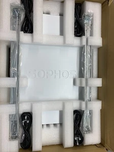 SOPHOS XG 550 FIREWALL REV 2 (XG55T2HEUK) Mint Condition & Complete - Picture 1 of 7
