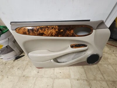 1998 1999 年 00 01 2002 2003 年 JAGUAR XJ8 XJR 左前门板 AGD # 5 — 第 1/4 张图片