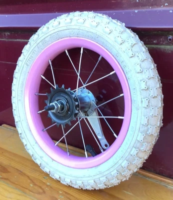 Freno posavasos trasero de rueda rosa de 12" con neumático de bicicleta de 12-1/2 X 1,95" #B42 Foto 1 de 3