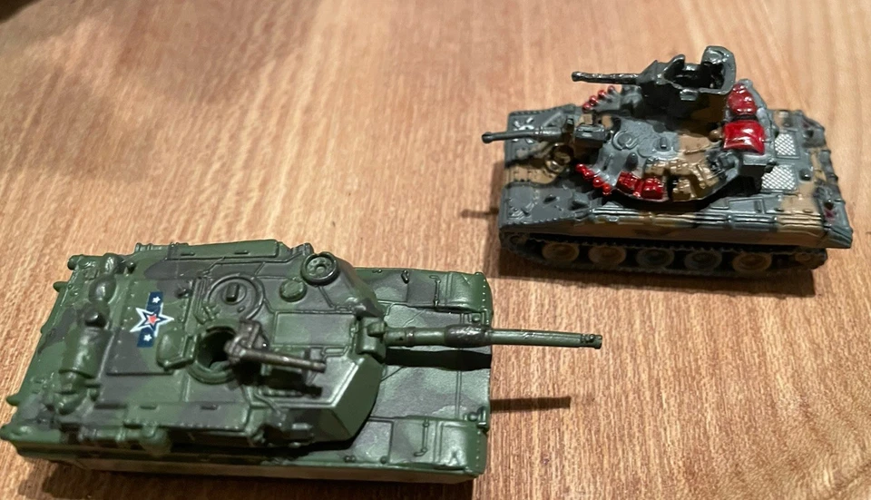 Vintage Micro Machines Tank M551 Sheridan Camouflage 1998 & Galoob M1A1 Abrams - Image 1 of 4
