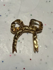 Vintage 1980's Bow Ribbon Brooch Lapel Pin Gold Tone 2x2 - Picture 1 of 7