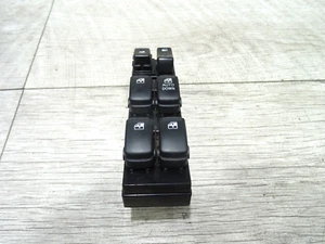 HYUNDAI TUCSON 2008 FRONT DRIVER SIDE ELECTRIC WINDOW CONTROL SWITCH - Picture 1 of 6