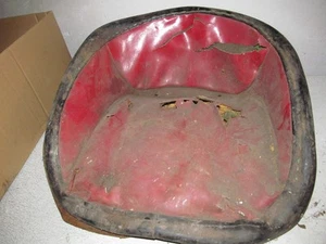 1 Sitz für z.B. Traktor Baumaschine Kran LKW sehr rostig polster gerissen - Bild 1 von 1