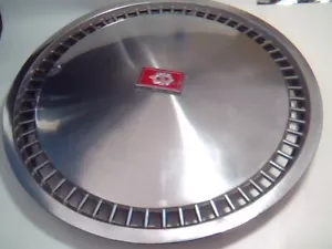 Oldsmobile Regency 98 Custom Cruiser 1980 era 15" OEM Hubcap Wheel Cover Hub Cap - Picture 1 of 5