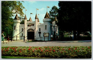 London Ontario Storybook Gardens Entrance Castle Postcard - Picture 1 of 2