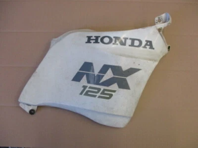 Flanc de carénage droit pour Honda 125 NX Transcity - JD12 - Photo 1/4