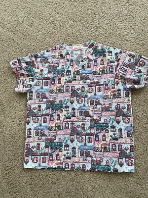 Blusa Médica Talla Grande Para Mujer Algodón 44" Manzanas para la Vida Pecho Casas Pueblo Foto 1 de 4