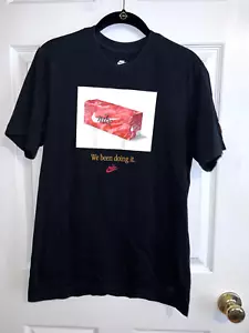 NIKE Tee We’ve Been Doing It Shoebox Black T-Shirt Size Small DV2656-010 - Picture 1 of 9
