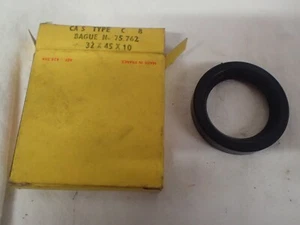 Joint SPI Curty 32x45x10 Moteur RENAULT 697 / 821 / 807 / 841 / 843 / 844 / A1M - Photo 1/4