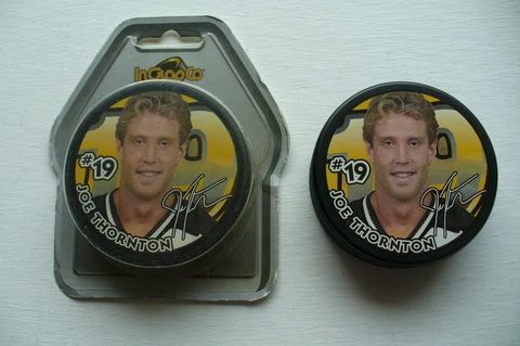 JOE THORNTON * BOSTON BRUINS  2001 Cover