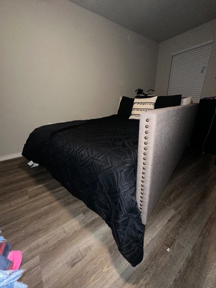 二手大号床架  — 第 1/4 张图片