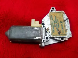 NOS GENUINE Maserati Biturbo Front Window Motor LH BOSCH 0130821069 - Foto 1 di 24
