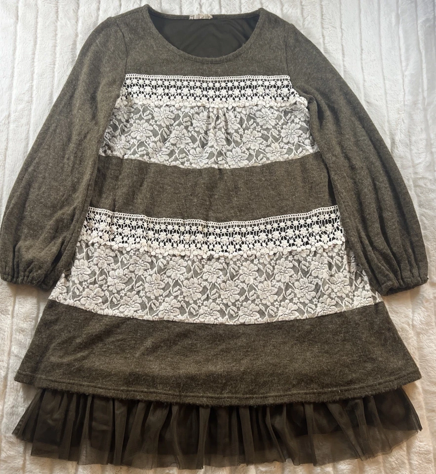 Vestido suéter feminino RYU Anthropologie tamanho M bordado floral renda verde boho - Imagem 1 de 4