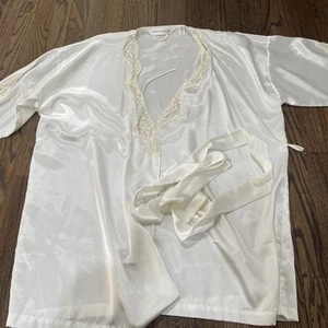 Victoria's Secret Vintage Robe Lace OS - Picture 1 of 10