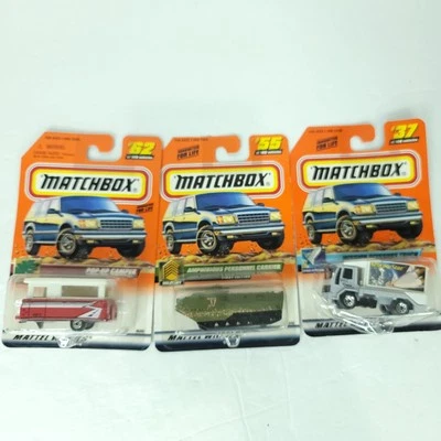 Matchbox Die Cast Personnel Carrier Pop up Camper Scissors Truck Cars Lot Of 3 - Image 1 of 4