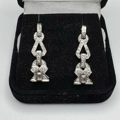 Pendientes colgantes de platino y diamantes de la década de 1920 hechos a medida. ¡Impresionante! Foto 1 de 4