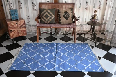 几何图案蓝色和白色格纹棉质地毯 — 第 1/4 张图片