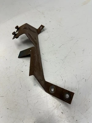 Soporte cable acelerador Ford Truck 300-6 años 70 Foto 1 de 4