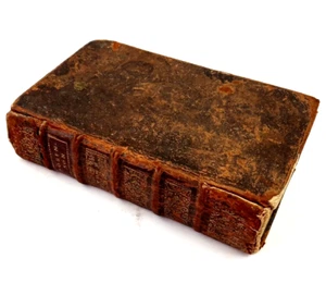 1720 THE SURPRISING LIFE AND ADVENTURES OF ROBINSON CRUSOE French - Foto 1 di 11