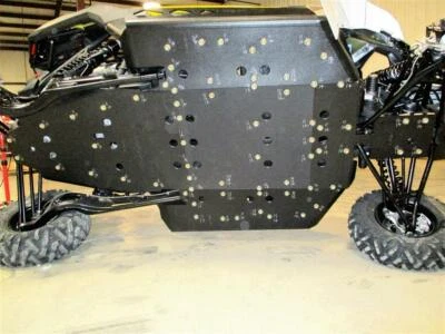 2017+ Can Am Maverick X3 Turbo Plastic Skid Plate with Sliders Foto 1 de 4