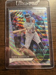 A83,877 - 2020 Panini Prizm Prizms Blue Wave #22 Niko Goodrum/60