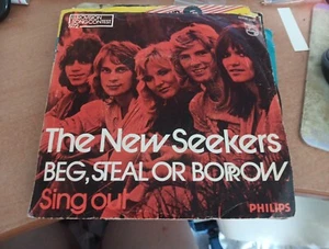 RECORD SINGLE THE NEW SEEKERS/BEG, STEAL OR BORROW/SING OUT - Imagen 1 de 3