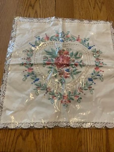 New Embroidered Sofa Decorative Pillowcase Heart Flowers - Picture 1 of 2