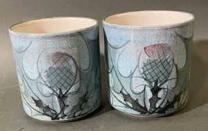 Tain Pottery Scotland Glenaldie Tazas Diseño Cardo JUEGO DE DOS - Imagen 1 de 6