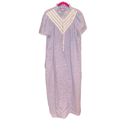 Bata de encaje Beth Michaels de colección con cremallera núcleo de cabaña núcleo de abuela lila púrpura grande Foto 1 de 4