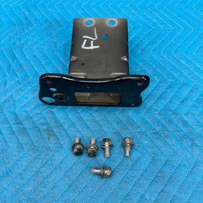 Soporte de refuerzo de parachoques delantero izquierdo Hyundai Equus 2011-2016 OEM Foto 1 de 4