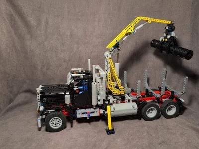 LEGO Logging Truck 9397 Technic series Electric & block toy 2012 Complete  - Image 1 of 4
