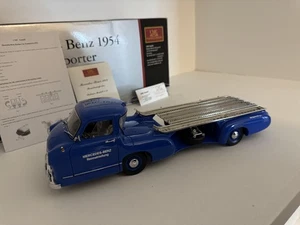 CMC M-036 Mercedes Benz 1954 Renntransporter 1:18 Race Transporter - Blue Wonder - Picture 1 of 23