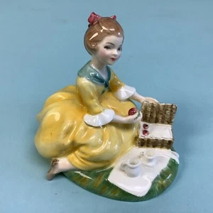 Figura Royal Doulton “Picnic” HN 2308 1964 - Imagen 1 de 8