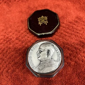 Pope Paul IV Pewter coin With Case - Picture 1 of 8