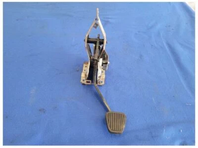 Chevrolet Camaro SS 2010-2015 conjunto de jaula de caja de pedal de freno manual 2582 Foto 1 de 4