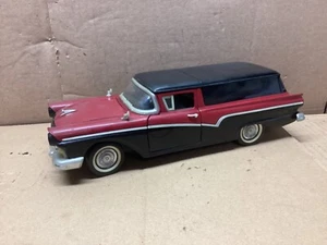 1957 Road Signature Diecast Ford Ranchero Courier Sedan Delivery 1:18 Red/Black - Picture 1 of 4