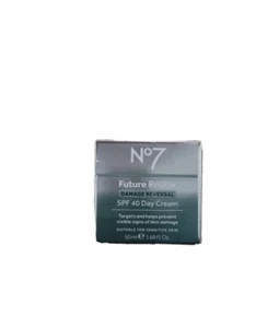 No7 Future Renew Damage Reversal SPF 40 Day Cream - 50ml - New - Picture 1 of 2