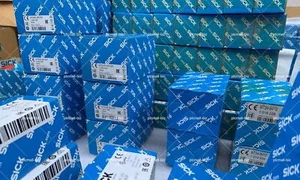 OD2-N30W04A2 Sensore spostamento laser OD2-N30W04A2 OD2-N30W04A2 - Foto 1 di 1