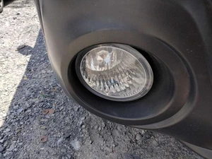 Passenger Corner/Park Light Fog-driving Bumper Mounted Fits 13-19 LEGACY 2908301 - Picture 1 of 12