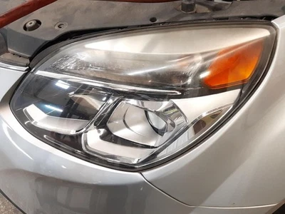 Faro para lente nublada izquierda conjunto Equinox OEM Foto 1 de 4