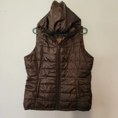 Exertek Puffer Vest Brown Size M Womens Very Soft No Rips Or Pulls Pockets  - Image 1 of 4