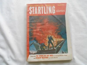 STARTLING STORIES...PULP MAGAZINE SUMMER 1954 - Picture 1 of 3